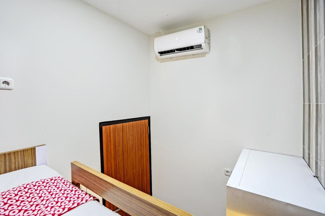 Oyo 92435 Sunlo Cozy Home Family Homestay Syariah Surabaya Ngoại thất bức ảnh